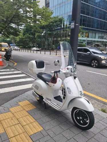 23년식 베스파 gts 125 판매합니다